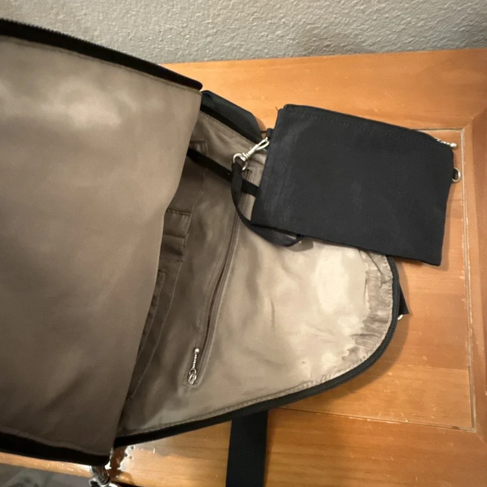 Baggallini Traverse Convertible Sling Bag Backpack Black Nylon Teardrop Shape